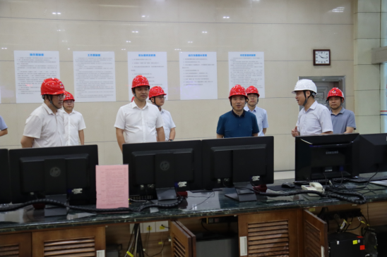 湖南能源監(jiān)管辦黨組成員、副專員劉志成帶隊督導檢查湖南發(fā)展株洲航電分公司安全生產工作